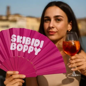 Le Scritte più Divertenti da Stampare sui Ventagli Personalizzati: Idee Ironiche e Originali per l’Estate